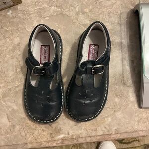 Lamour NWOT Girls navy Mary-Jane shoes size 9